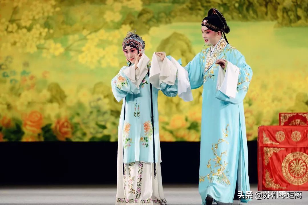 “活化石”昆曲既有坎坷的过去又有光明的未来