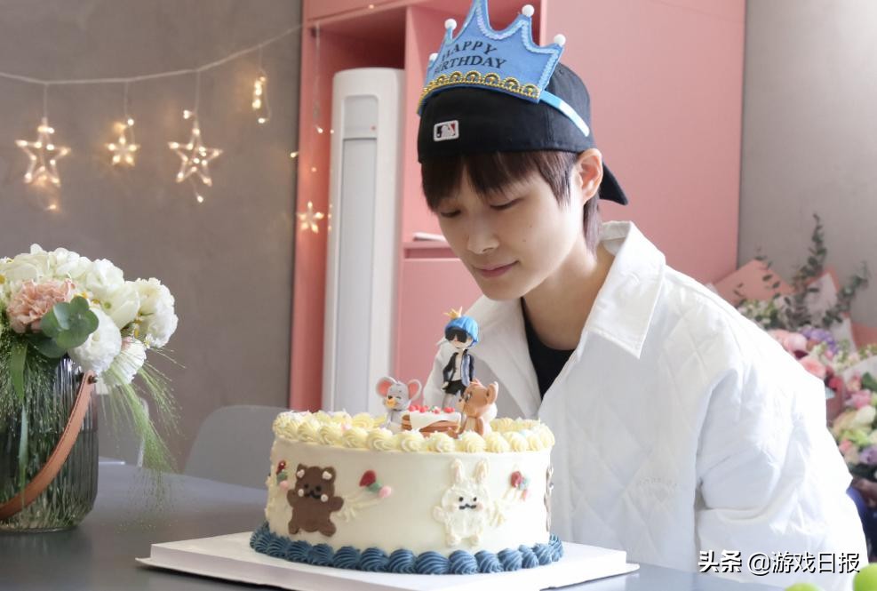 李宇春生日刚过完，就有了新的大动作？老粉丝：春哥等着我