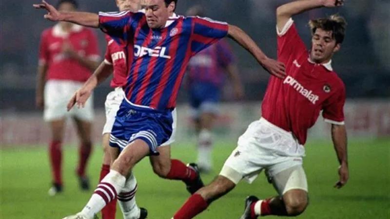 96年欧洲杯参赛球队(金色年代——记忆1996联盟杯冠军拜仁慕尼黑)