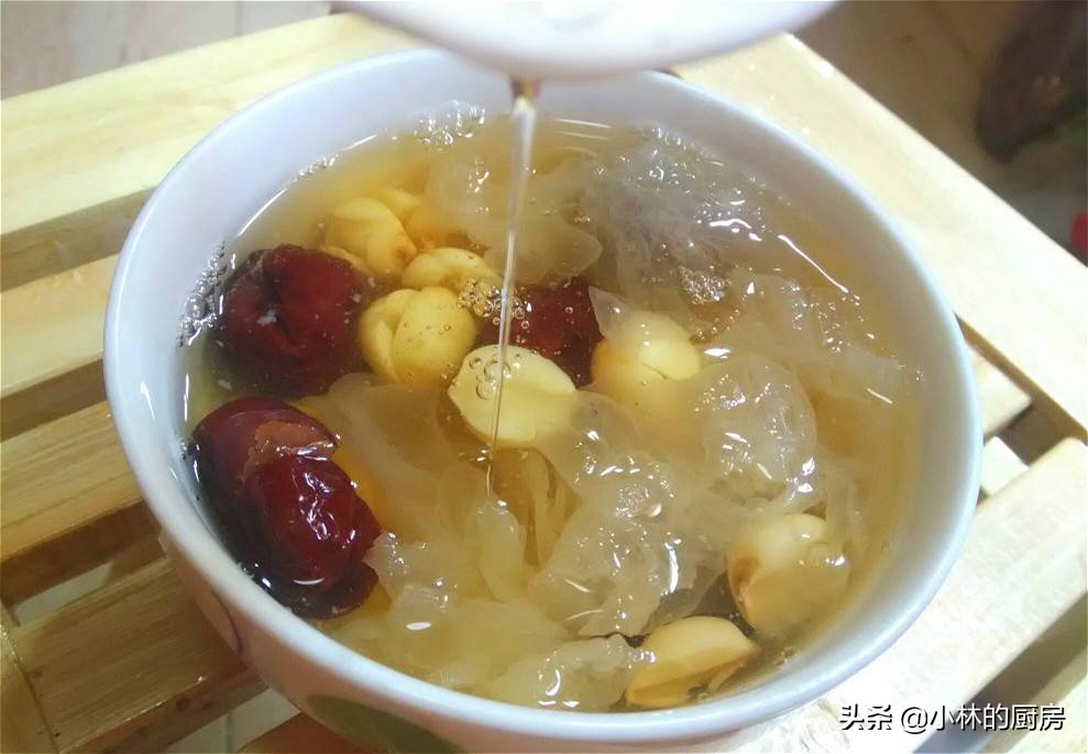 你煮银耳汤不软糯？记住用这两种银耳，分分钟出“胶”，营养又好