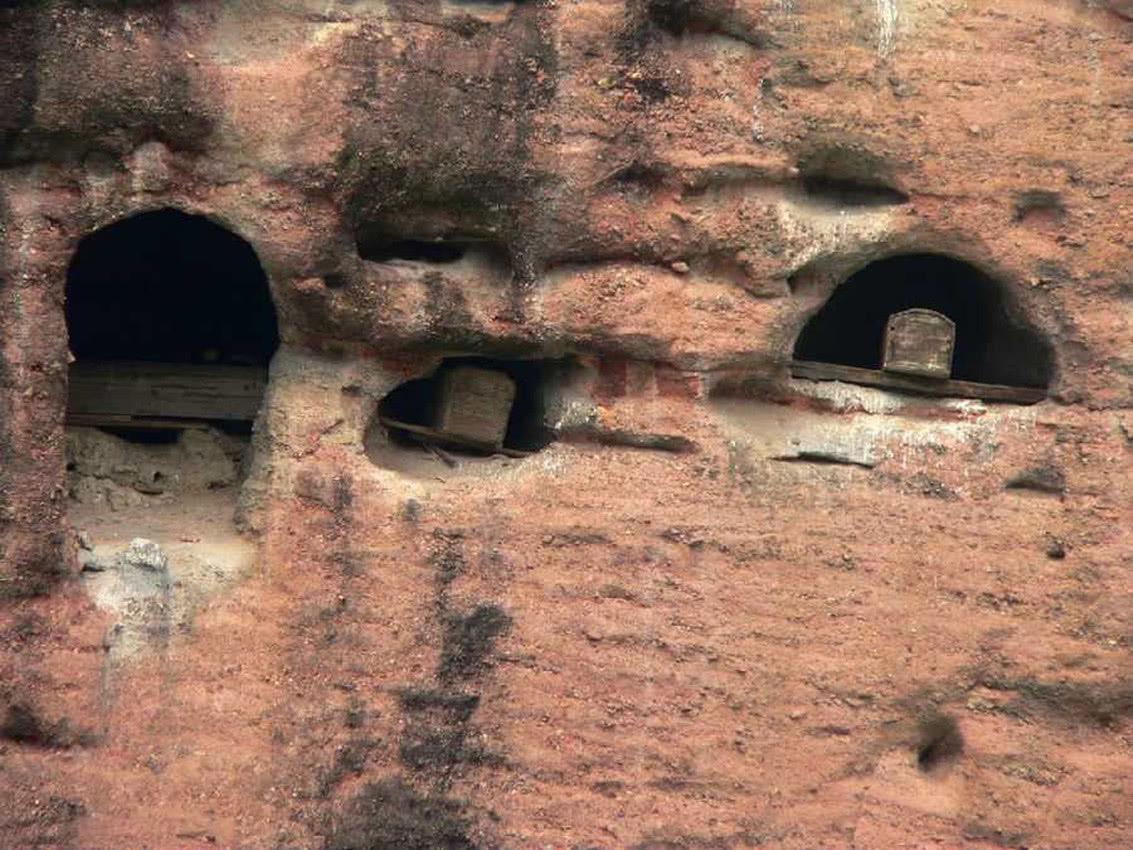 武夷山悬棺,武夷山悬棺图片