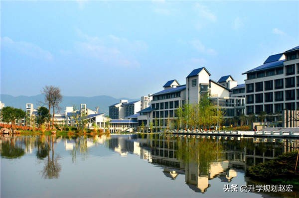 重庆理工大学2019年最高625分，与最低差70分，附近三年录取分数