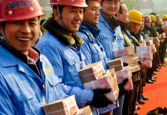 3000块请不动农民工，却能招到一批大学生，是现状还是误解？