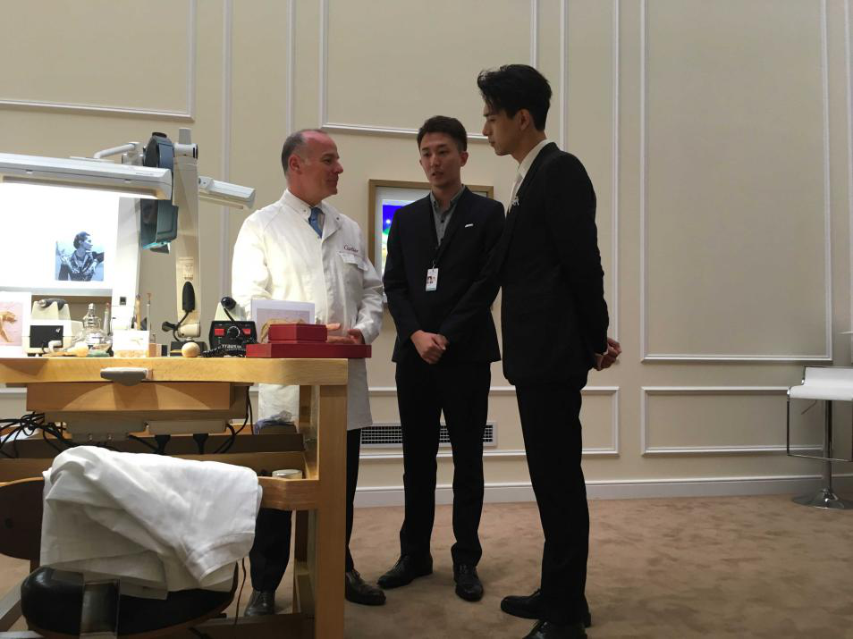 牛！上海男神学霸：曾为前法国国民教育部部长做翻译，如今将入职新华社！