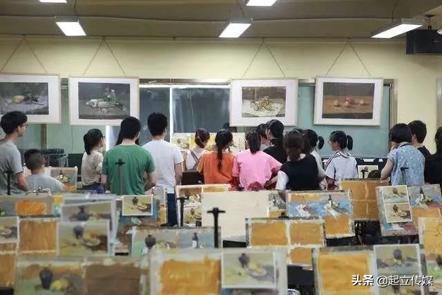 揭秘艺术生艰难高考路：寝室的大姐大，在农村室友床上泼了一桶水