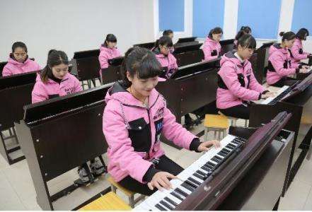 河南经济技术学校