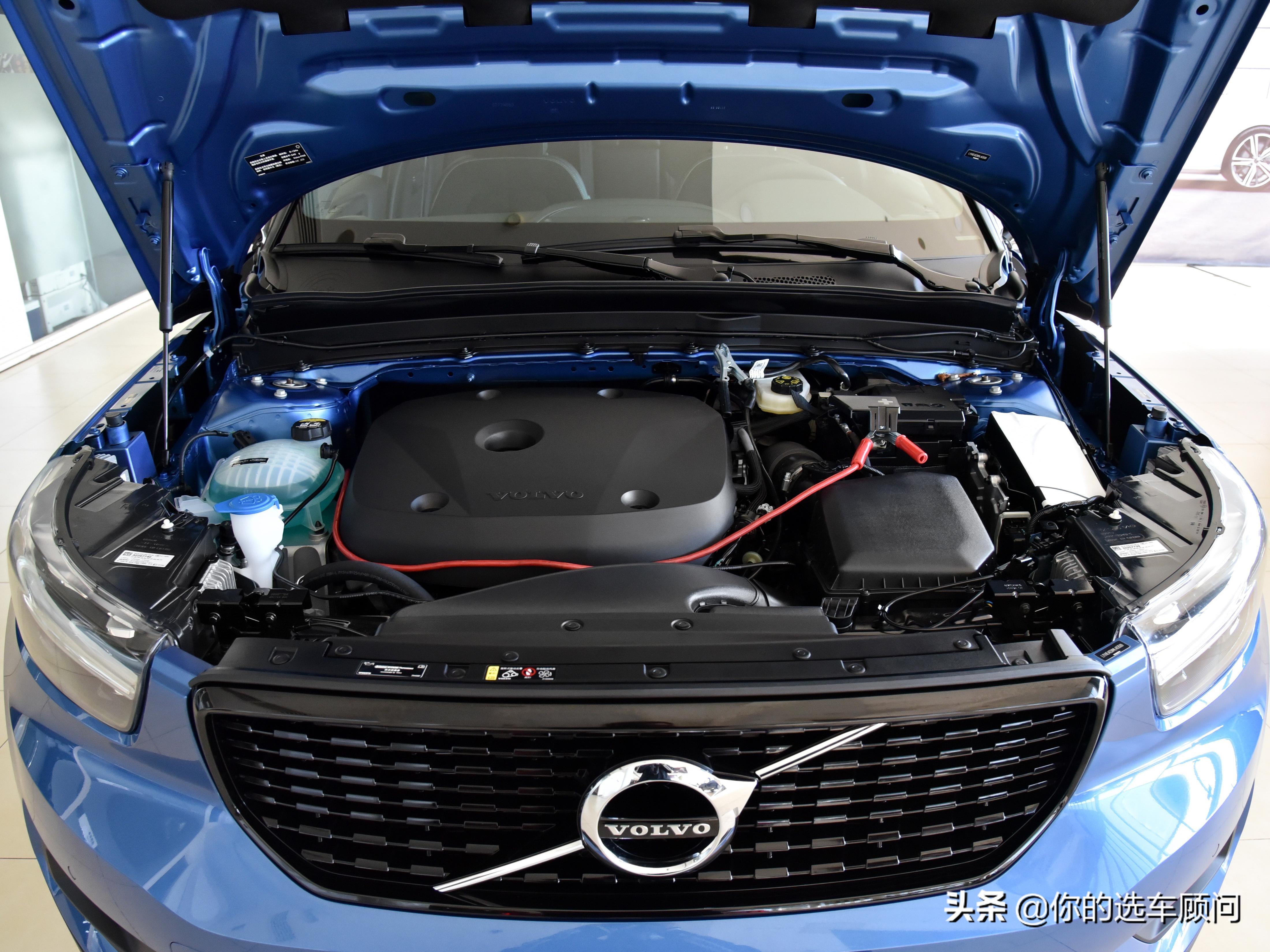 油耗7.4L，配四驱的2.0T低价欧洲豪华品牌SUV，实拍沃尔沃XC40