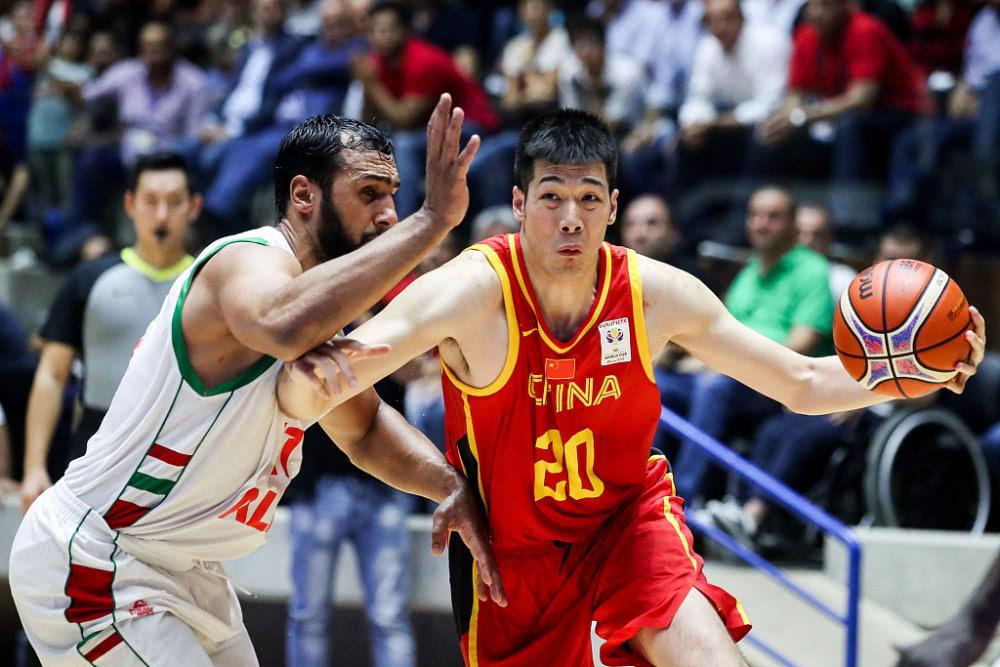 世界杯为什么不让任俊飞上场（为什么数据更好的任骏威不能入选男篮世界杯名单，任骏飞却可以？）