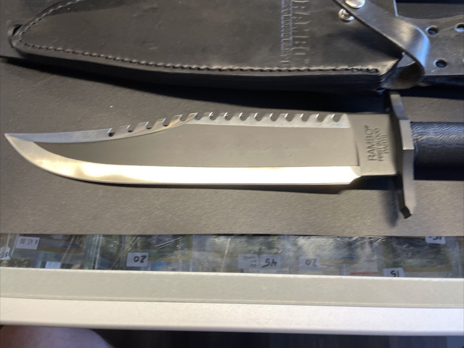 熊刀(硬汉的标配——《第一滴血》系列兰博刀)