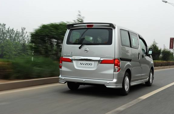尼桑七座商务车价格7座mpv油耗仅6