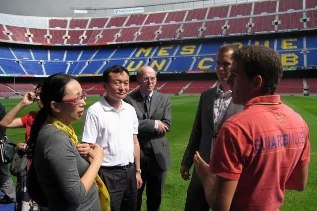 为什么老球迷都不碰中超（中超如此“秀丽”，为何不招待见？）