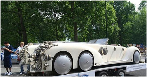 黄金跑车是谁的(奔驰250亿黄金跑车)-本地信息-热点大事件