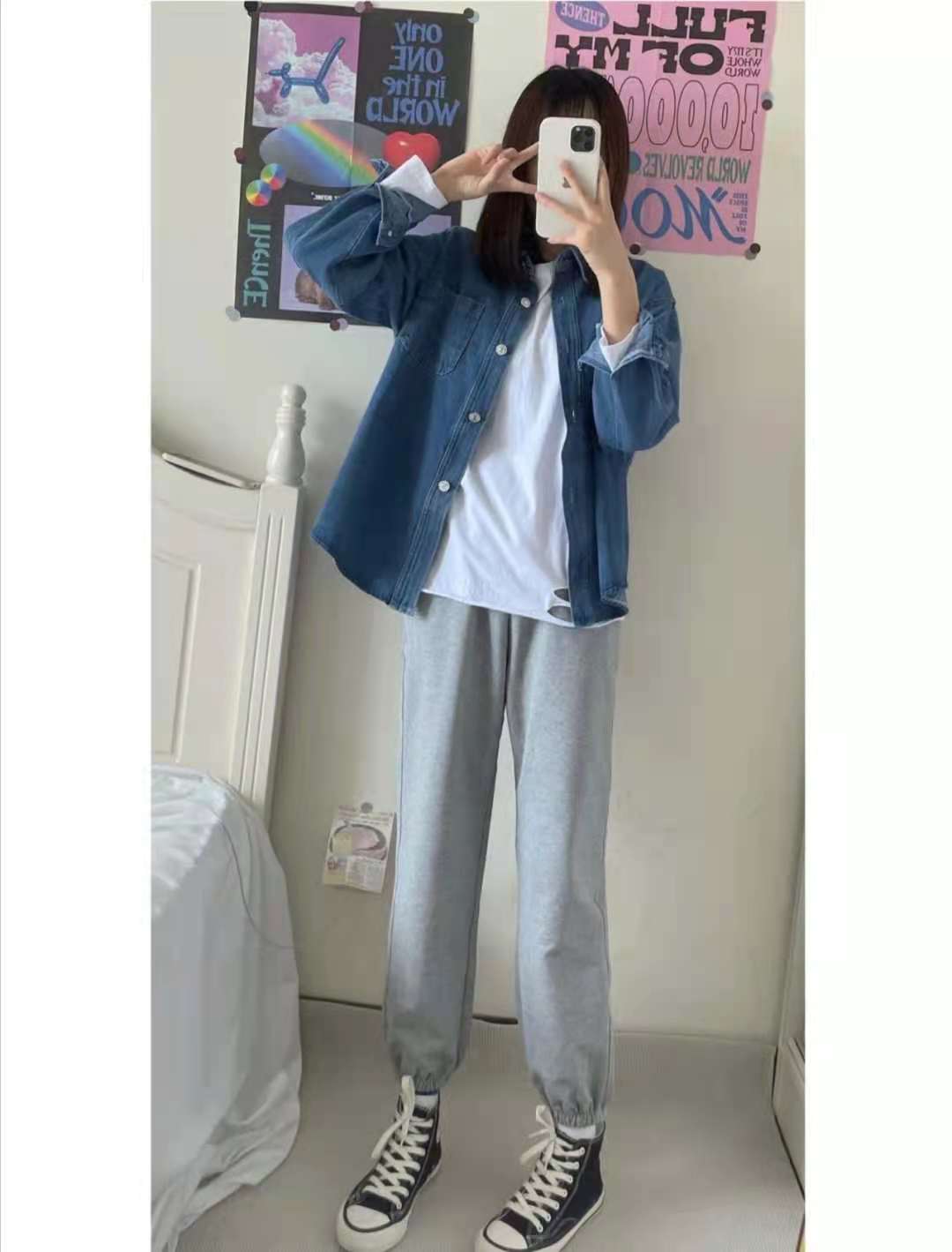 女生灰色运动裤的搭配(灰色运动裤配什么颜色上衣好看)