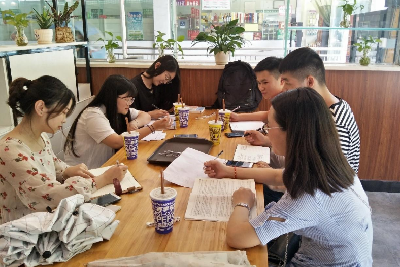 大学期末考试并不难，为什么很多学生会挂科，是老师故意不给过吗