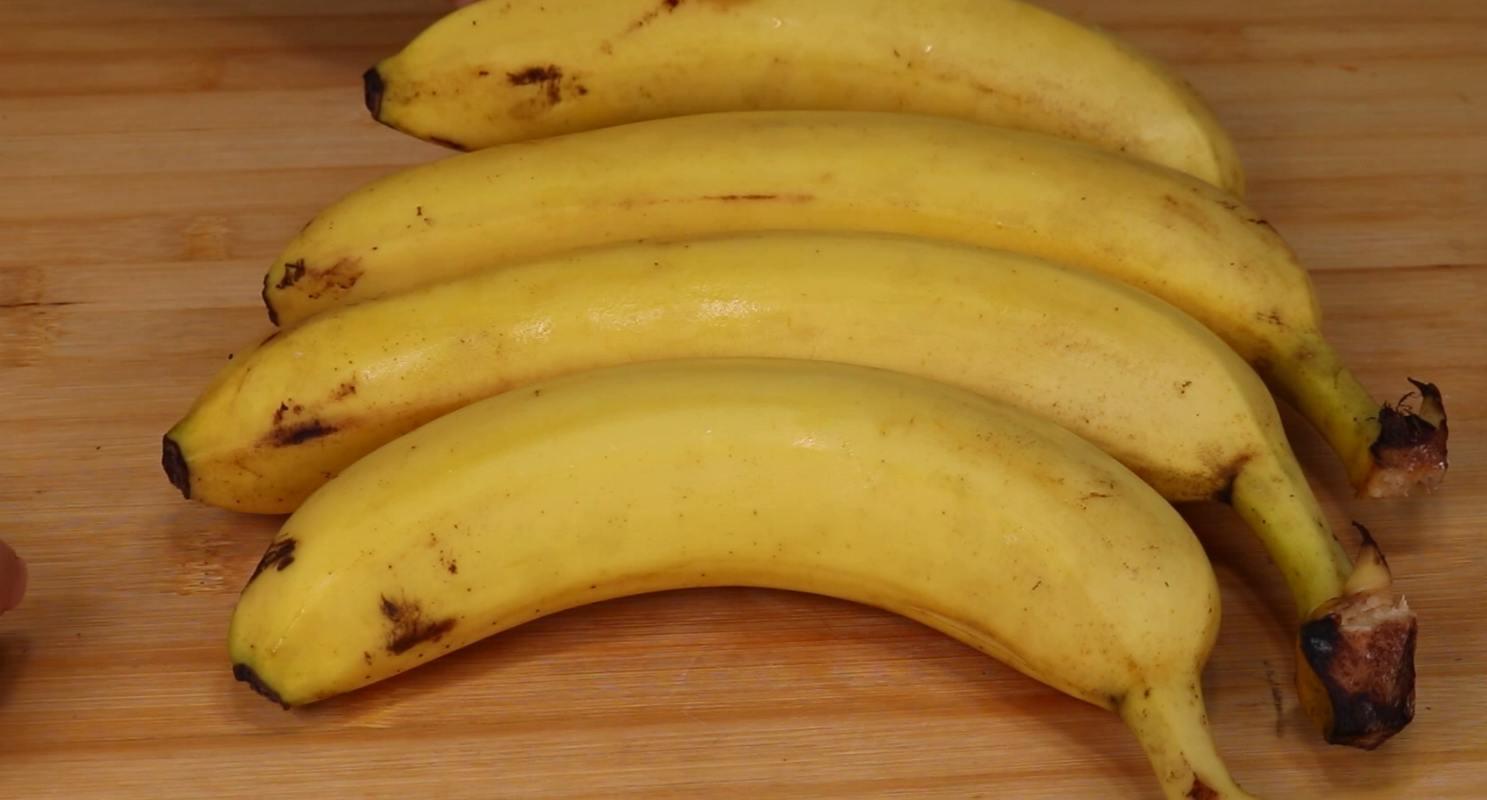 买香蕉时，选弯的好还是直的好？老农无意说漏嘴，看完别乱买了