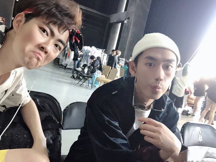 李棒棒(李棒棒湖歌词)-友友