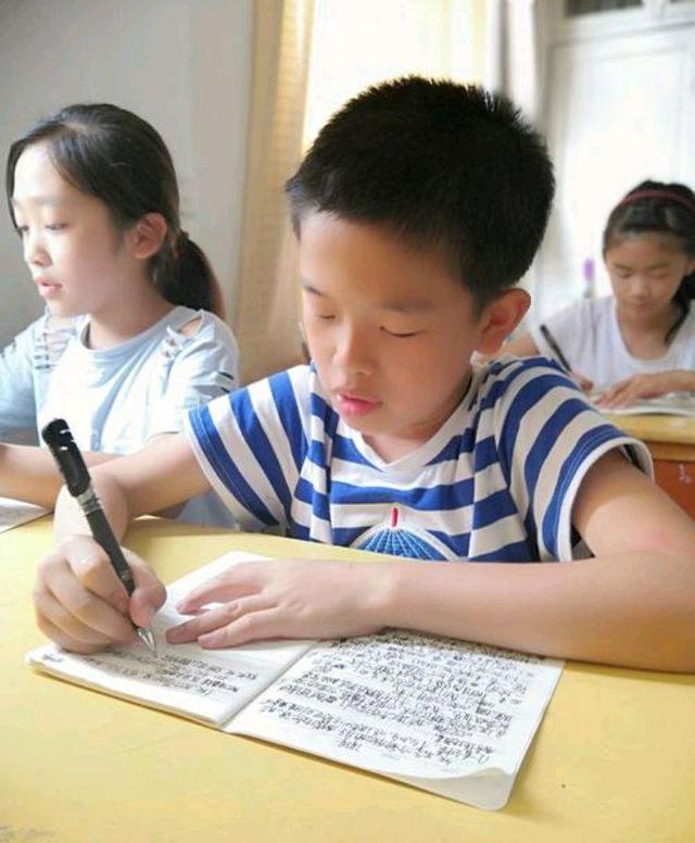 13岁神童645分考入清华，开学清华校长点名表扬，特别之处在哪？