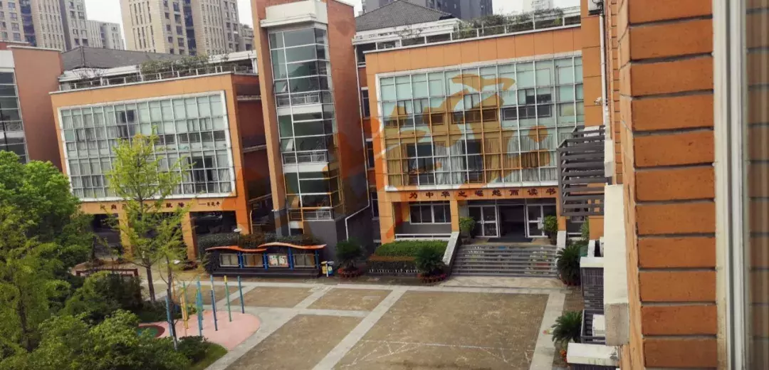 最新通报！文澜实验学校事件初步达成共识，学生返校复课，相关人员若有违法绝不姑息