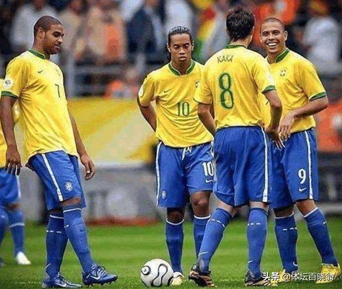 06年巴西国家队名单(为何10年世界杯巴西队没带上大小罗？球迷：因主帅邓加心胸狭窄)