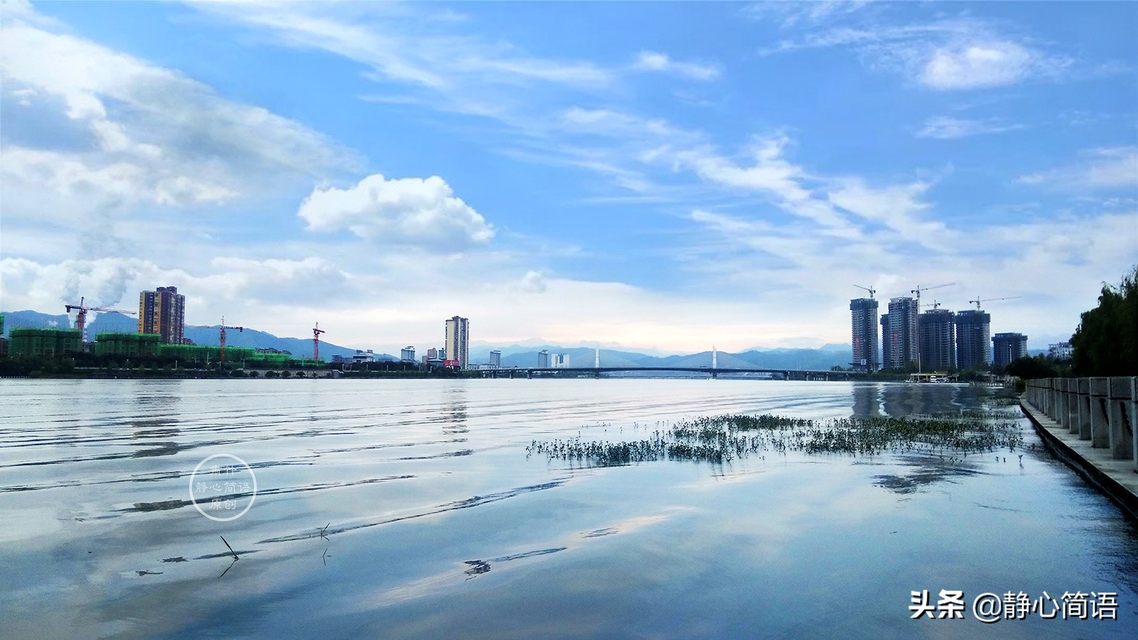 时光流逝，季节衰老，我们还在梦想路上彳亍