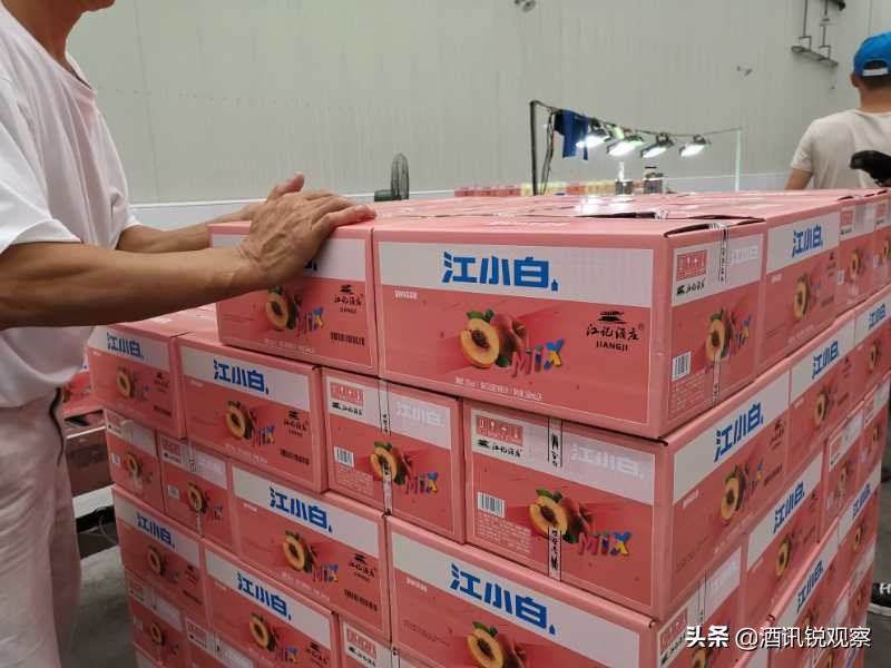 酒讯策划｜终端动销不畅“青春小酒”江小白陷入消费断层困局