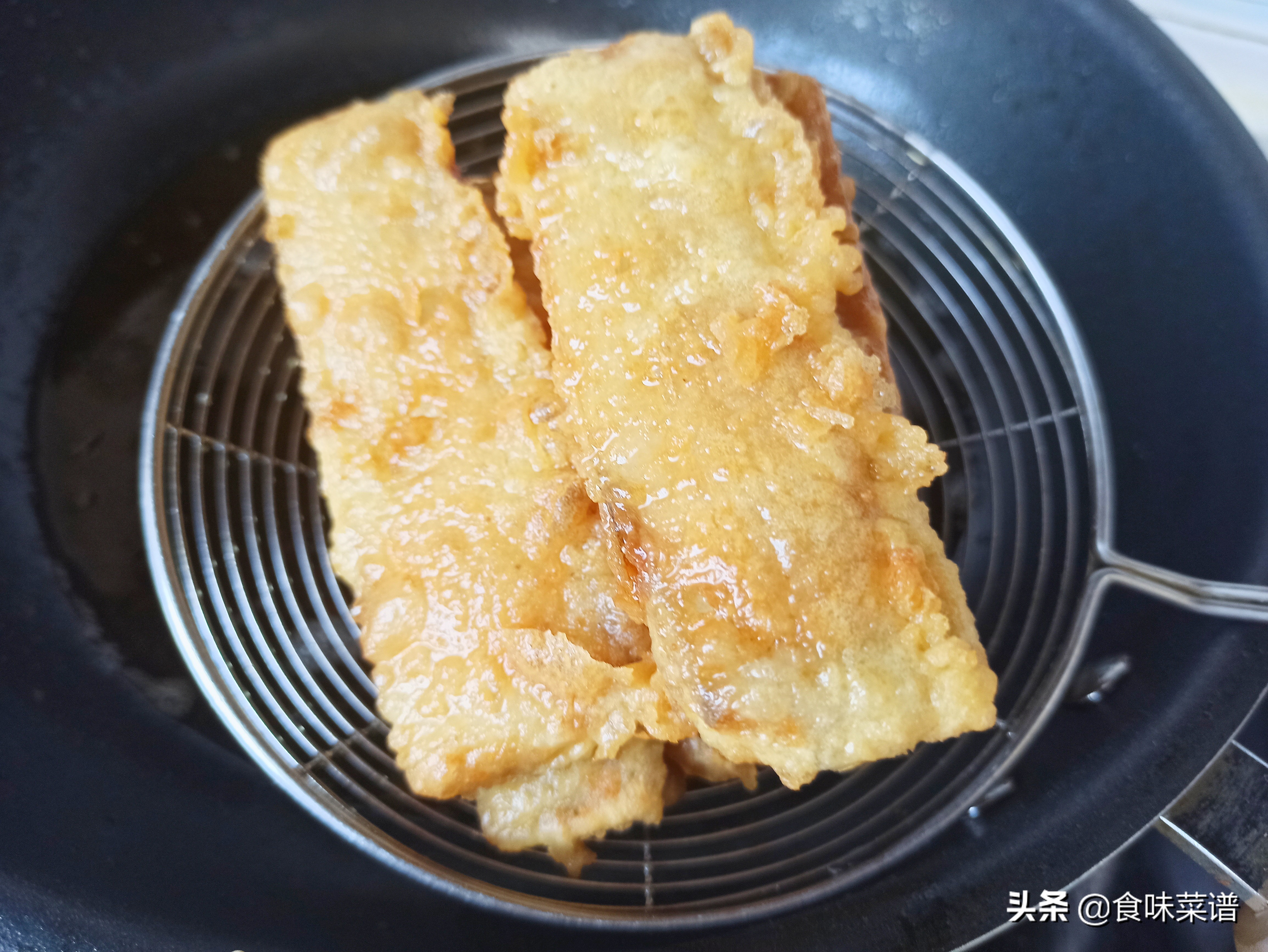 厨师长教你怎么炸带鱼，外酥里嫩，不腥不腻，过年宴客必备的美食
