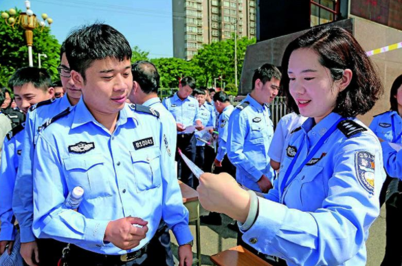 辅警工资不高也没编制，却有不少大学生报名，3点优势很吸引人