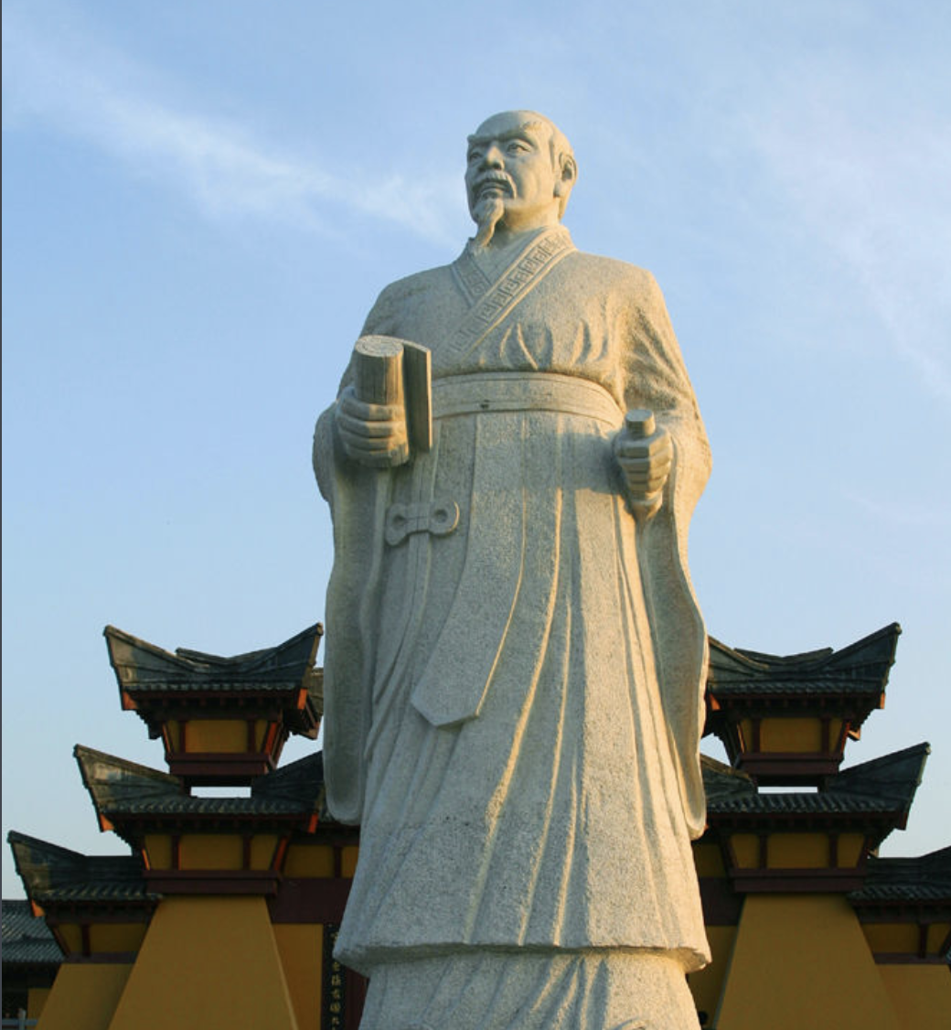 晋文公的称霸路线与齐桓公基本一致,他联合秦国和齐国伐曹攻卫,救宋服