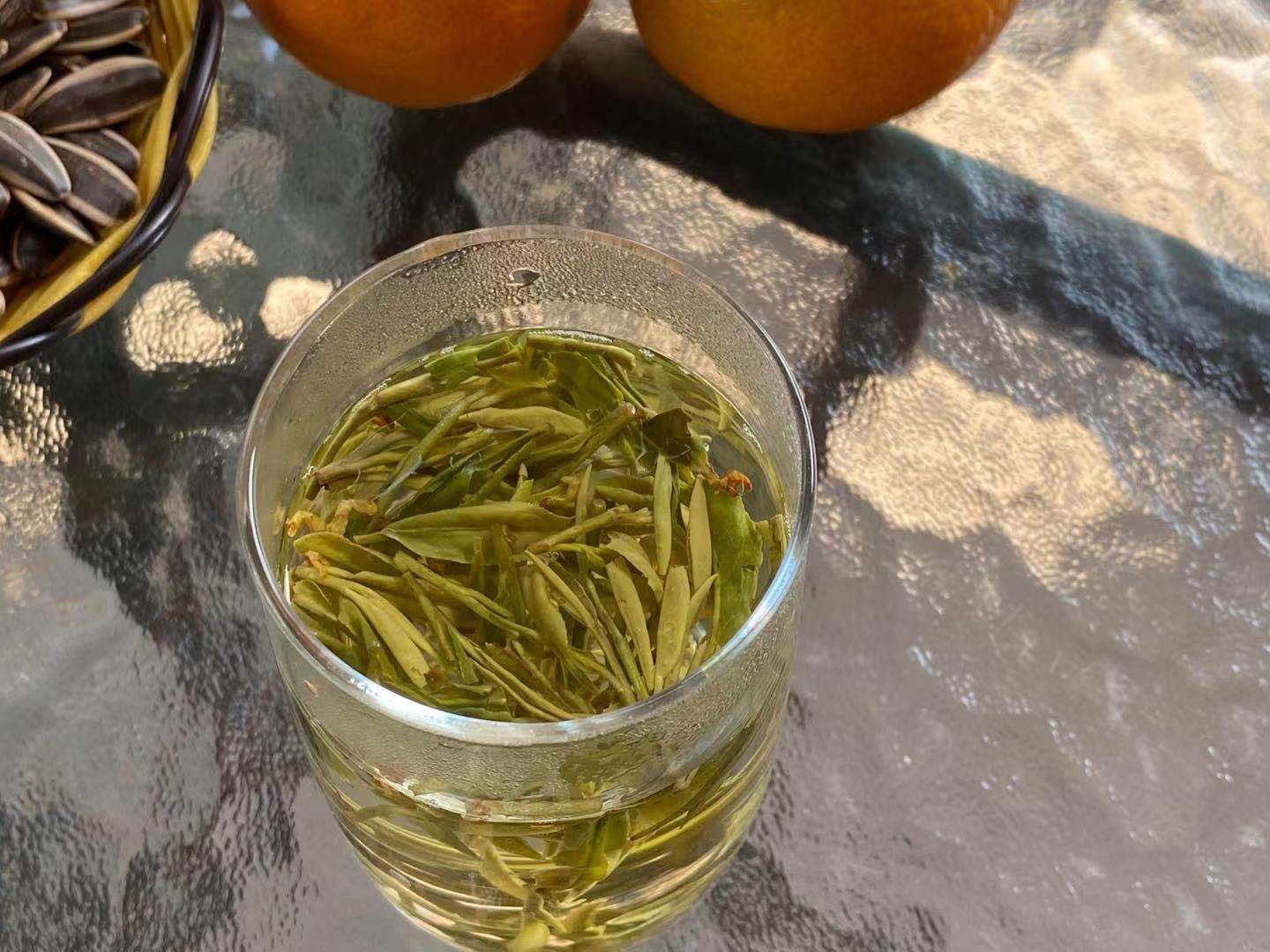 红茶、岩茶、白茶、绿茶，可以存放多长时间？过期了还能喝吗？