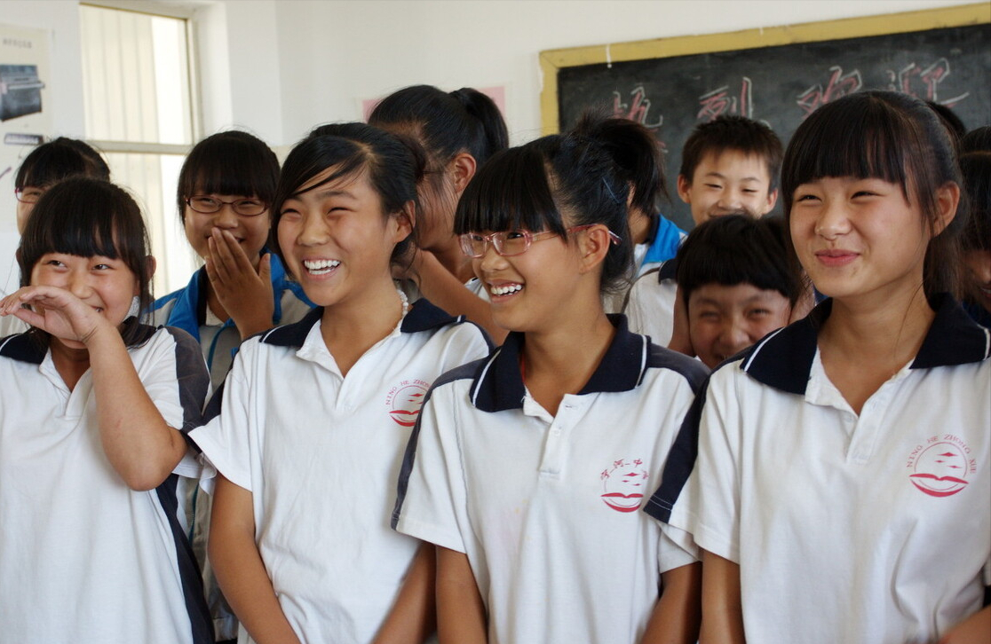 中小学生“身高标准”出炉，高考前达到这里才算合格，家长别忽视