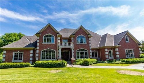 nba球员的豪宅（球星住宅多豪华？詹姆斯2300万豪宅令人羡慕，1472平方带篮球场）