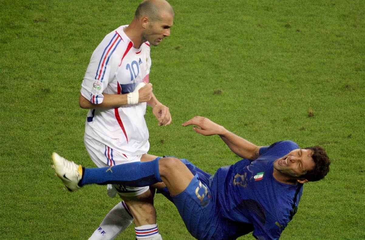 06世界杯解说意大利(让齐达内遗憾退役，06年世界杯，里皮带领的意大利到底有多强？)