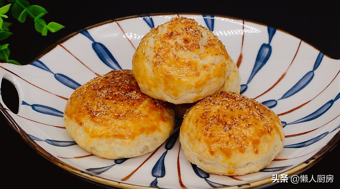 天气越冷，红薯越来越甜，遇到酥皮红薯饼别手软，3张手抓饼搞定