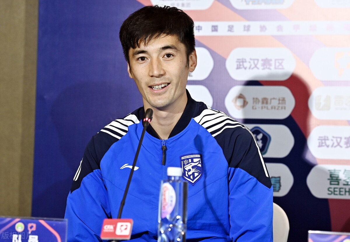 我们一起为了这座球场而战(武汉三镇 | 为武汉这