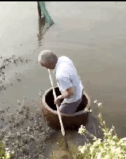 爆笑GIF：碰到实习护士姐姐，快被吓死了