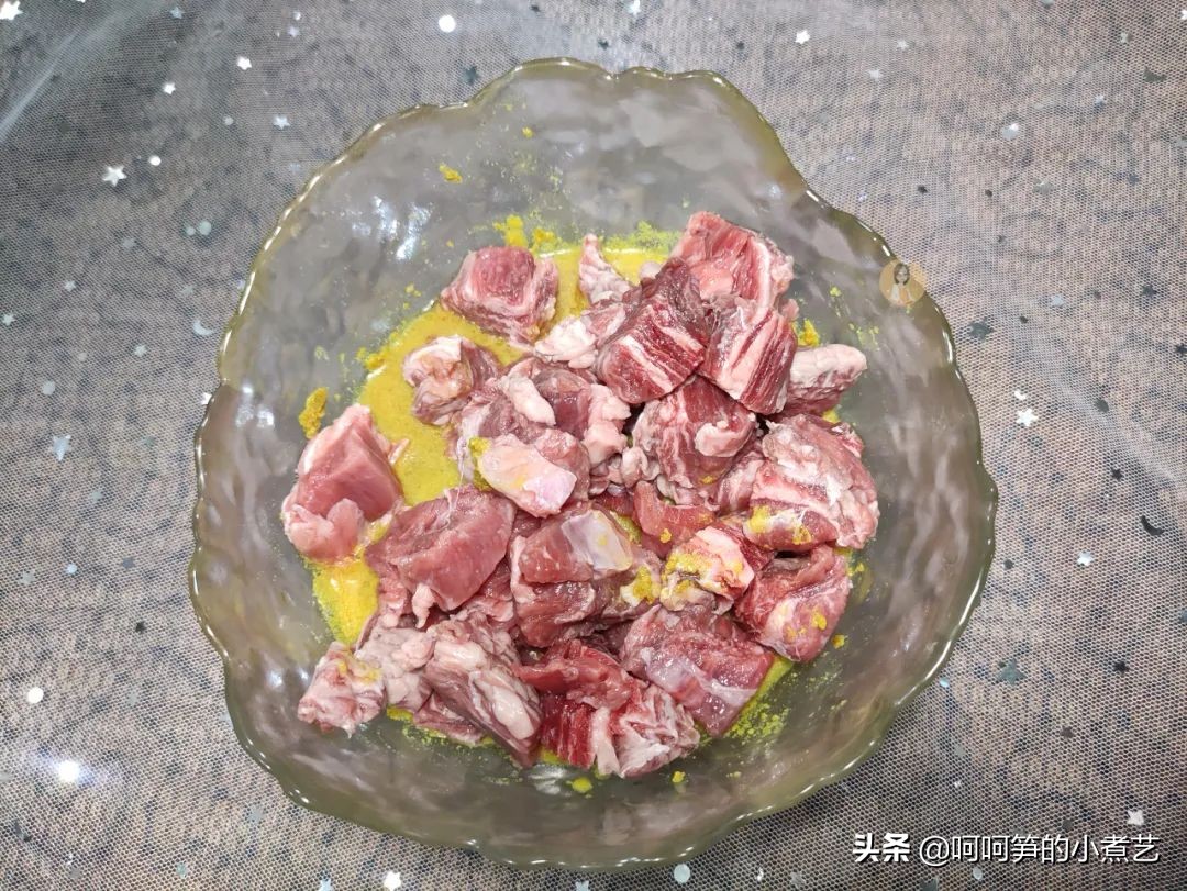 只要电饭煲就能做的咖喱饭，简单又好吃，快手还美味，适合新手党