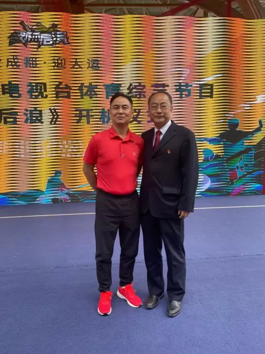 全市唯一！实外五龙山李俊校长参加《武林后浪》节目开机仪式