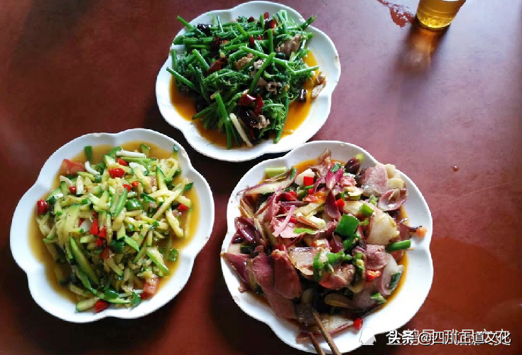 中国餐桌礼仪十大禁忌：传统饮食文化中的行为规范与讲究