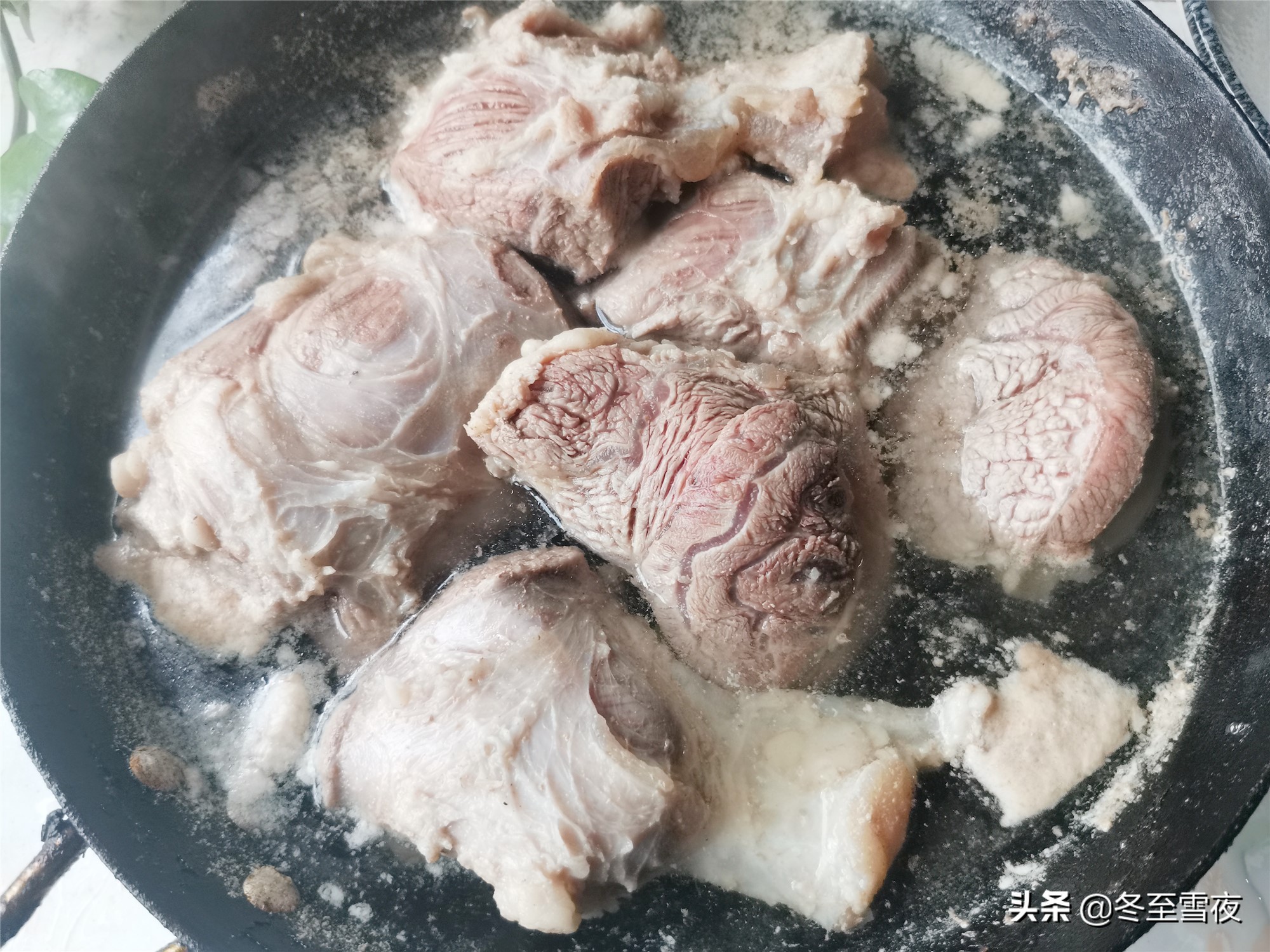 酱牛肉的家庭做法，颜色红润，酱香味浓，牛肉紧致，切片不散