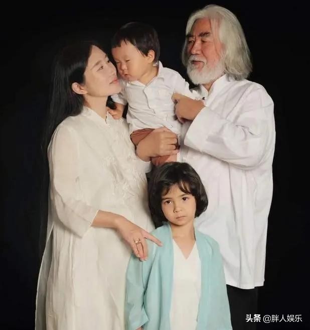 张纪中个人资料简介 张纪中现任妻子是第几任-起航号