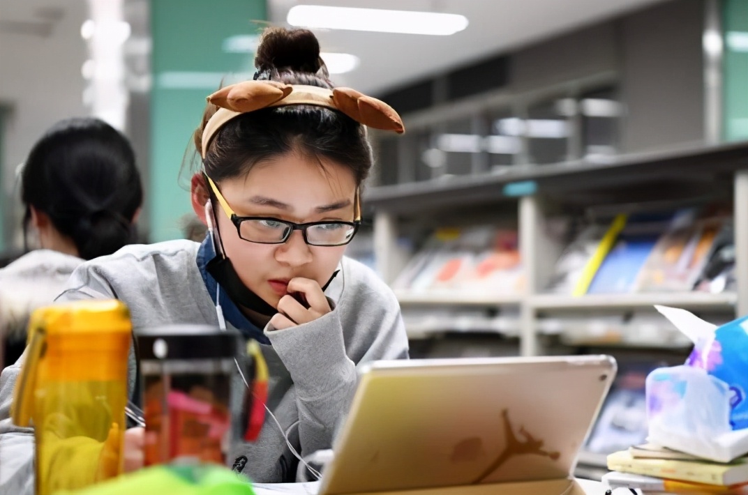 如何争取大学“保研”资格？这4个条件很关键，学生有必要知晓