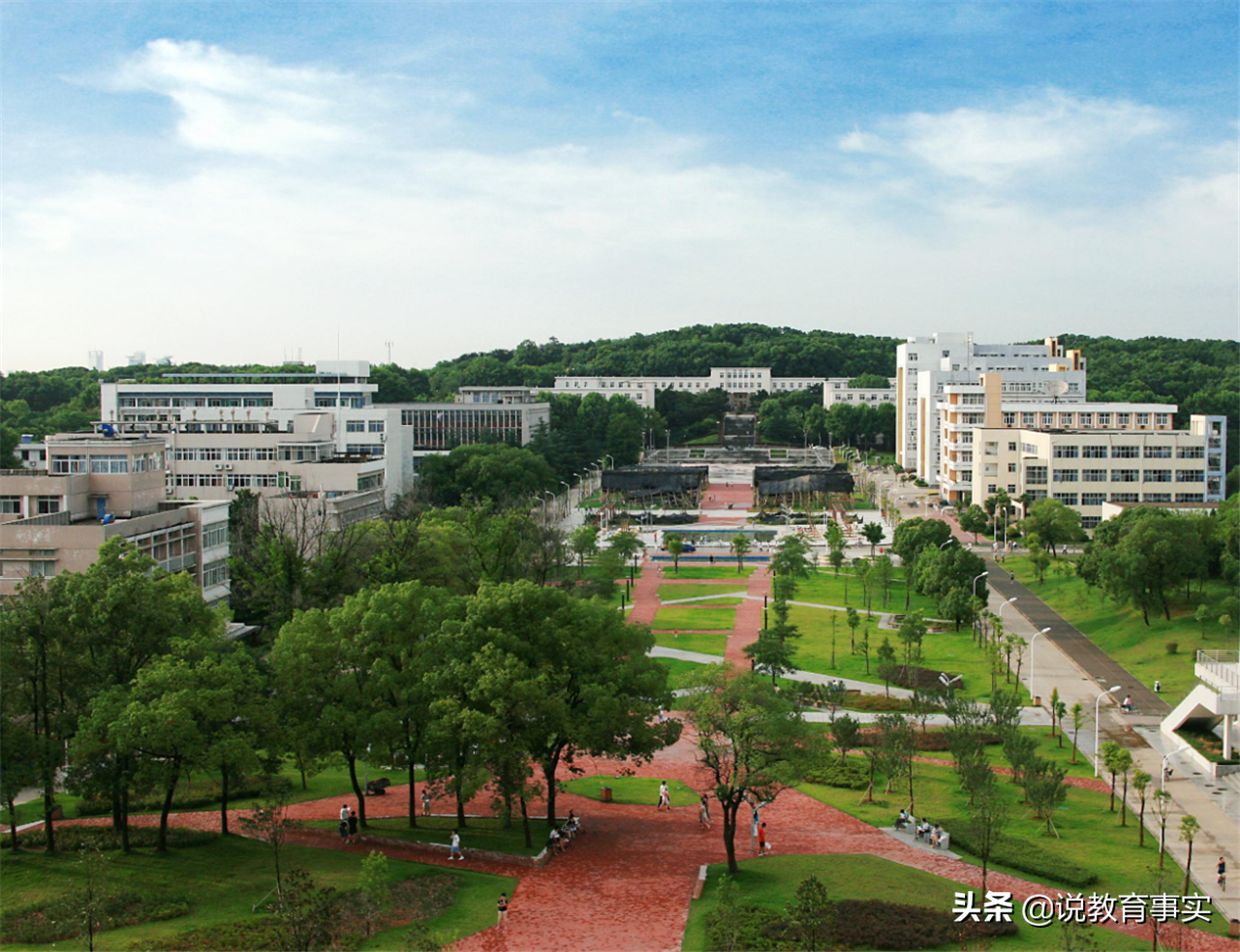 湖北迎来2所211大学办学，总占地面积2000多亩，投资60多亿