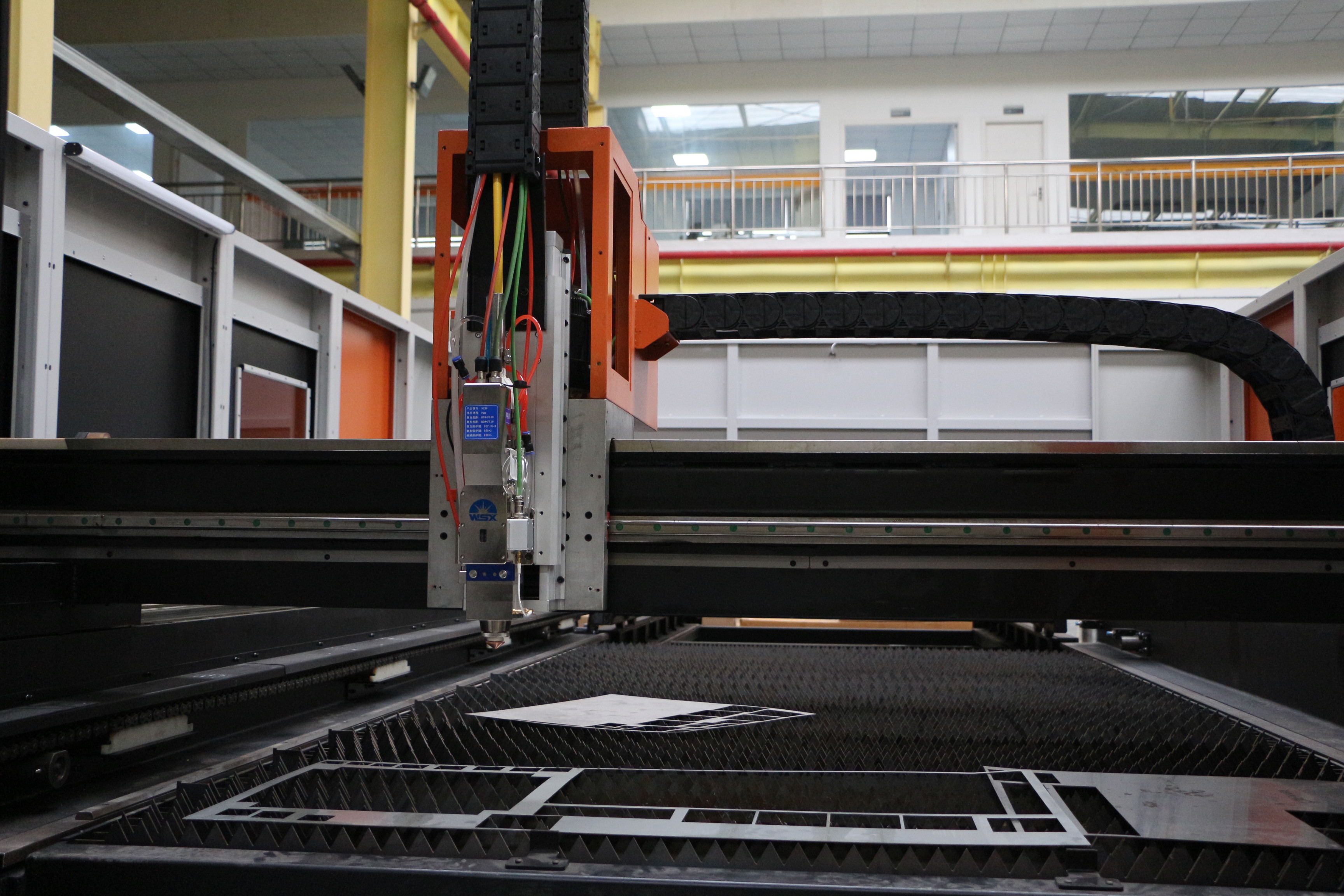 激光切割钢板机(激光切割头平面图)-cosg百科