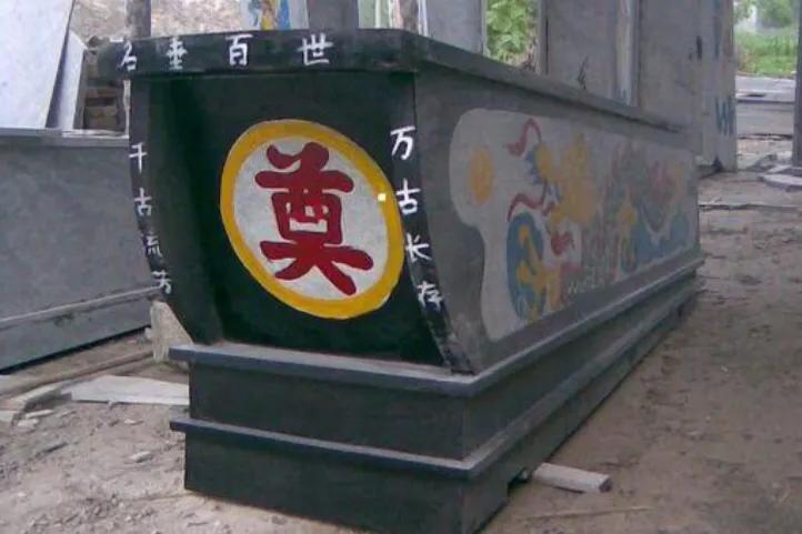 在农村出殡时,都要用钉子把棺盖封紧,这有什么讲究吗