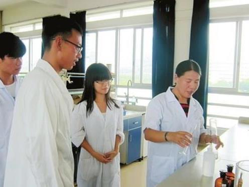 考研时才发现，学硕和专硕差的不仅是学制，学姐后悔当初选错了