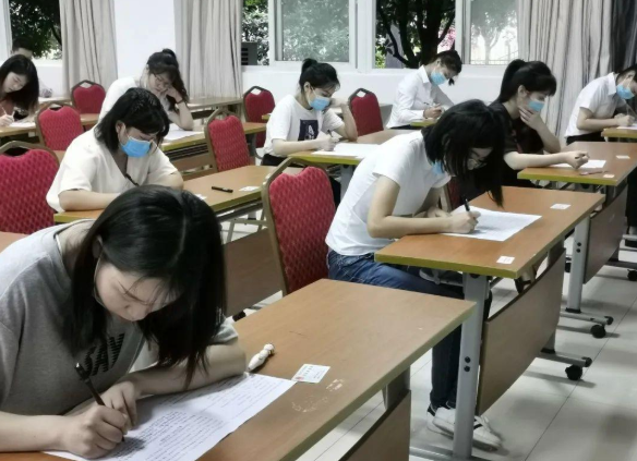 为什么同一所大学里，既有一本又有二本，两个批次之间差别在哪？