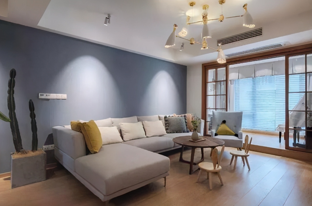 阳台只用来晾衣服？太可惜了，这样装修实用好几倍