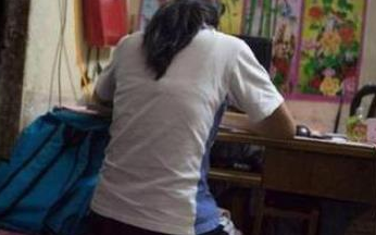 合肥一艺培男教师带两名女学生深夜离校，开房灌醉欲实施侵犯，校方回应：已开除