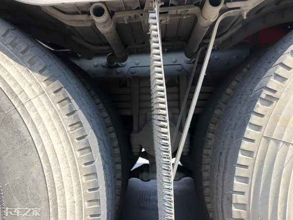34.5吨高承载力，拉砂石料专用牵引车，柳汽乘龙T5很出色