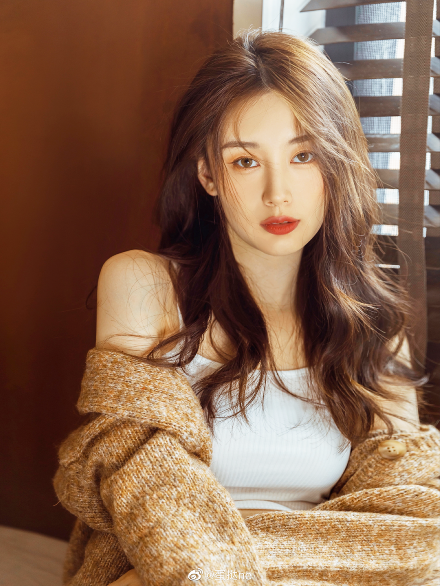 短发发型2021年最新款女图片(短发发型2021年最新款女图片波波头)